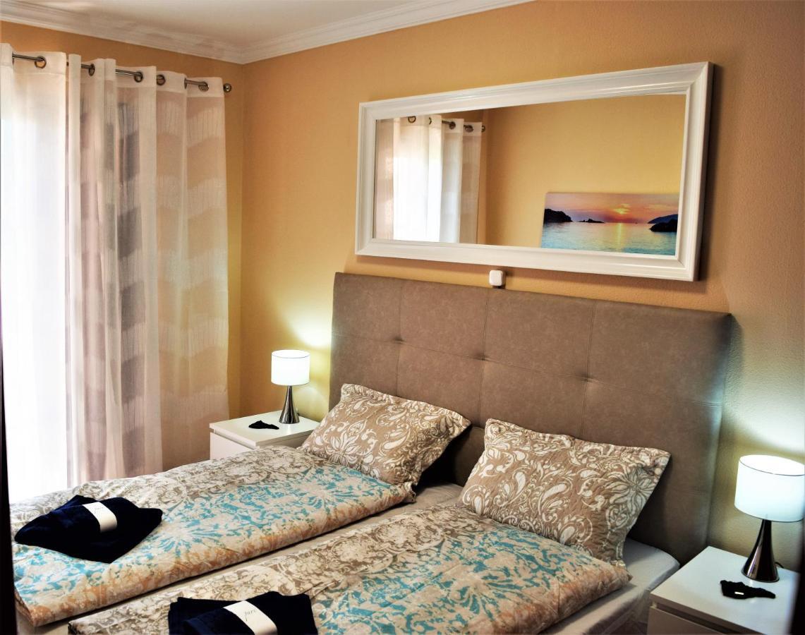 Victoria Family Apartman Tenerife Costa Del Silencio Luaran gambar